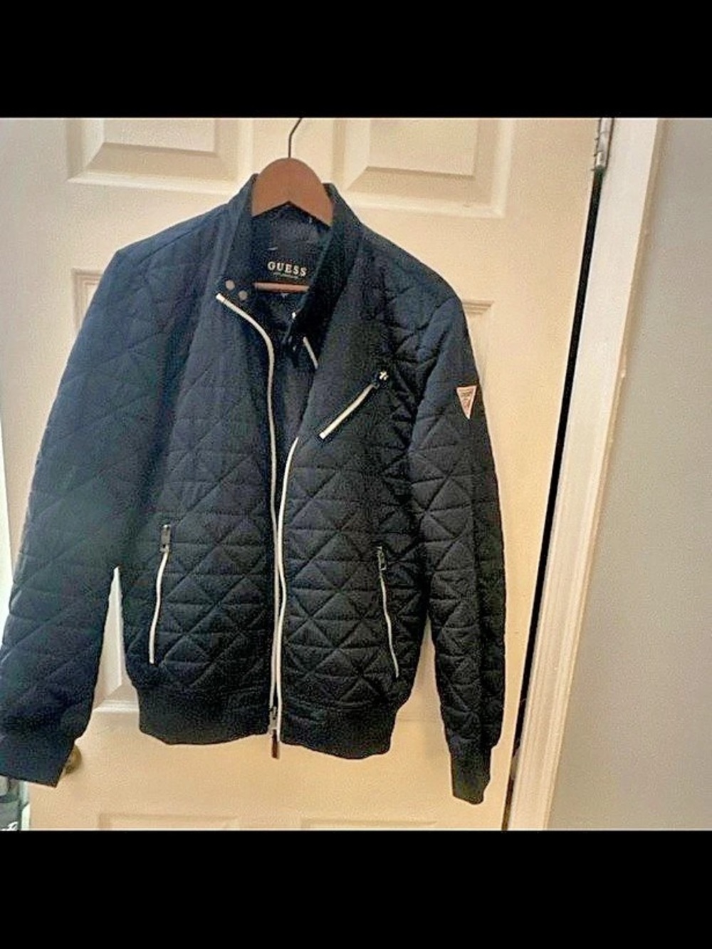 GUESS Men's Quilted Puffer Jacket in Black Size Medium